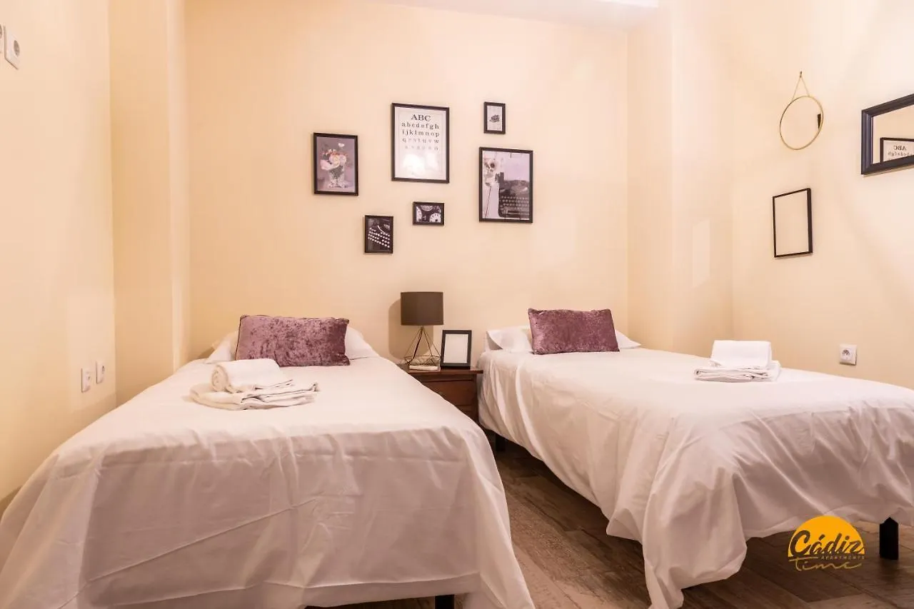 Apartamento La luz de Cádiz - WIFI - PETFRIENDLY - ECOFRIENDLY 0*,  España